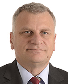 Г-н Петър Курумбашев